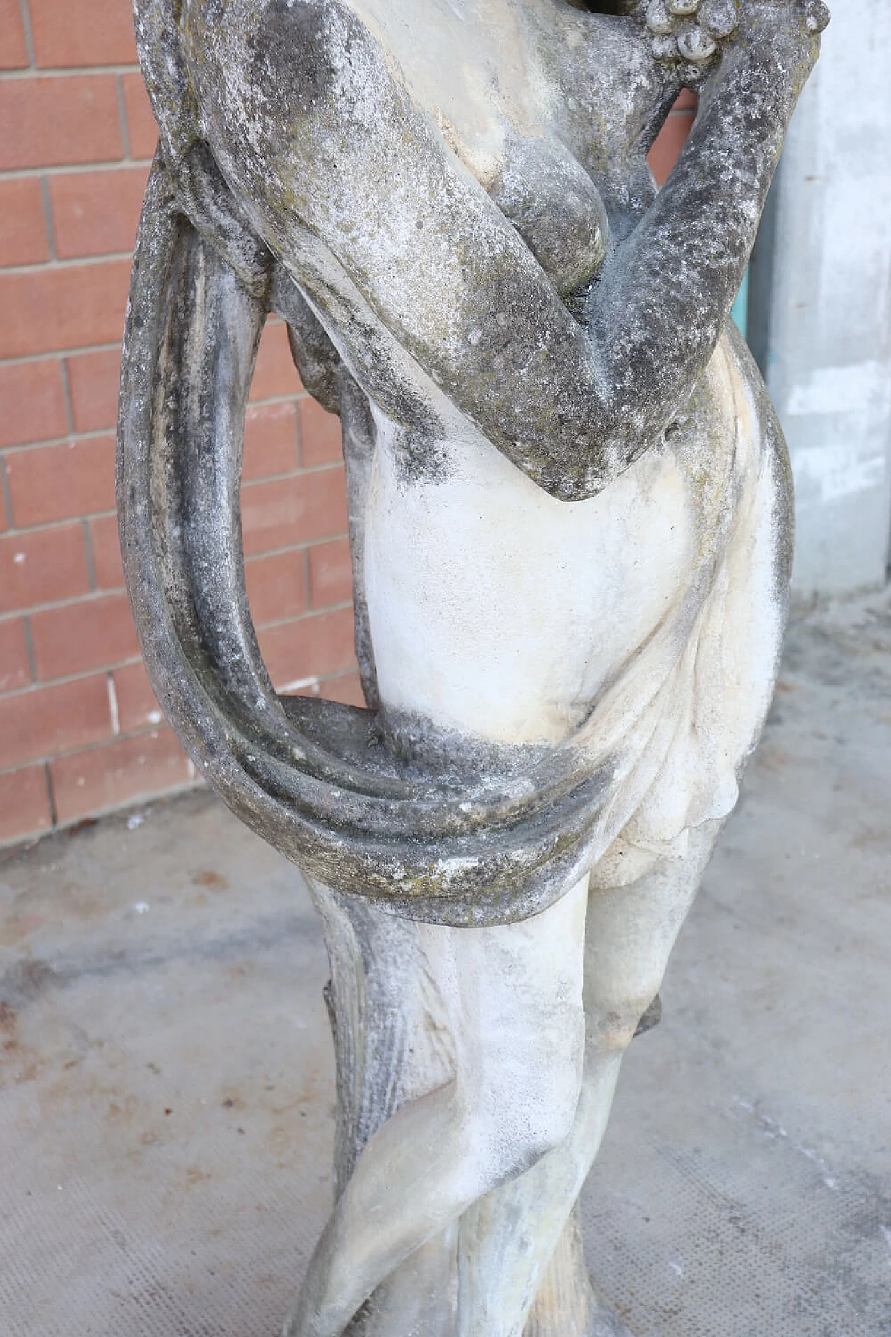 L'autunno, statua da giardino in pietra e polvere di marmo, anni '20 6