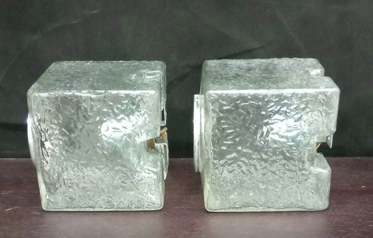 Pair of Murano glass cube ceiling lamps by Toni Zuccheri for Veart, 1970s 4