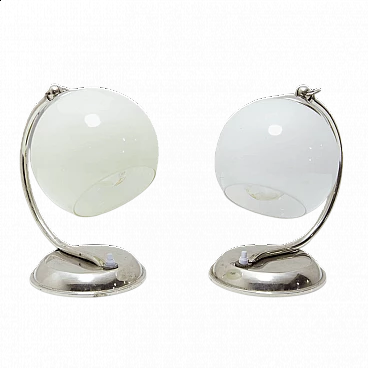 Coppia di lampade da tavolo boeme in metallo cromato e vetro, anni '30