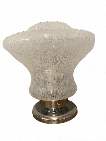 Lampada da tavolo in metallo e vetro lattimo di Mazzega, anni '70