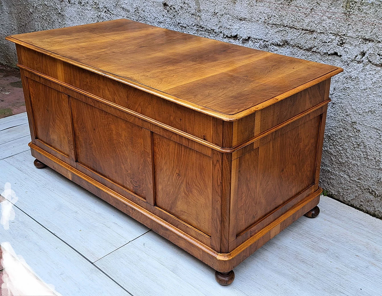 Walnut desk with drawers, 19th century 5