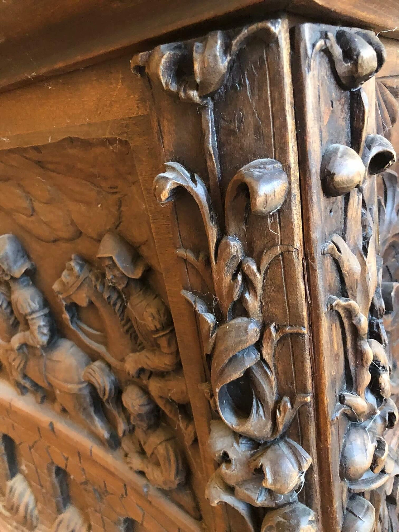Carved solid wood sideboard, first half of the 19th century 6