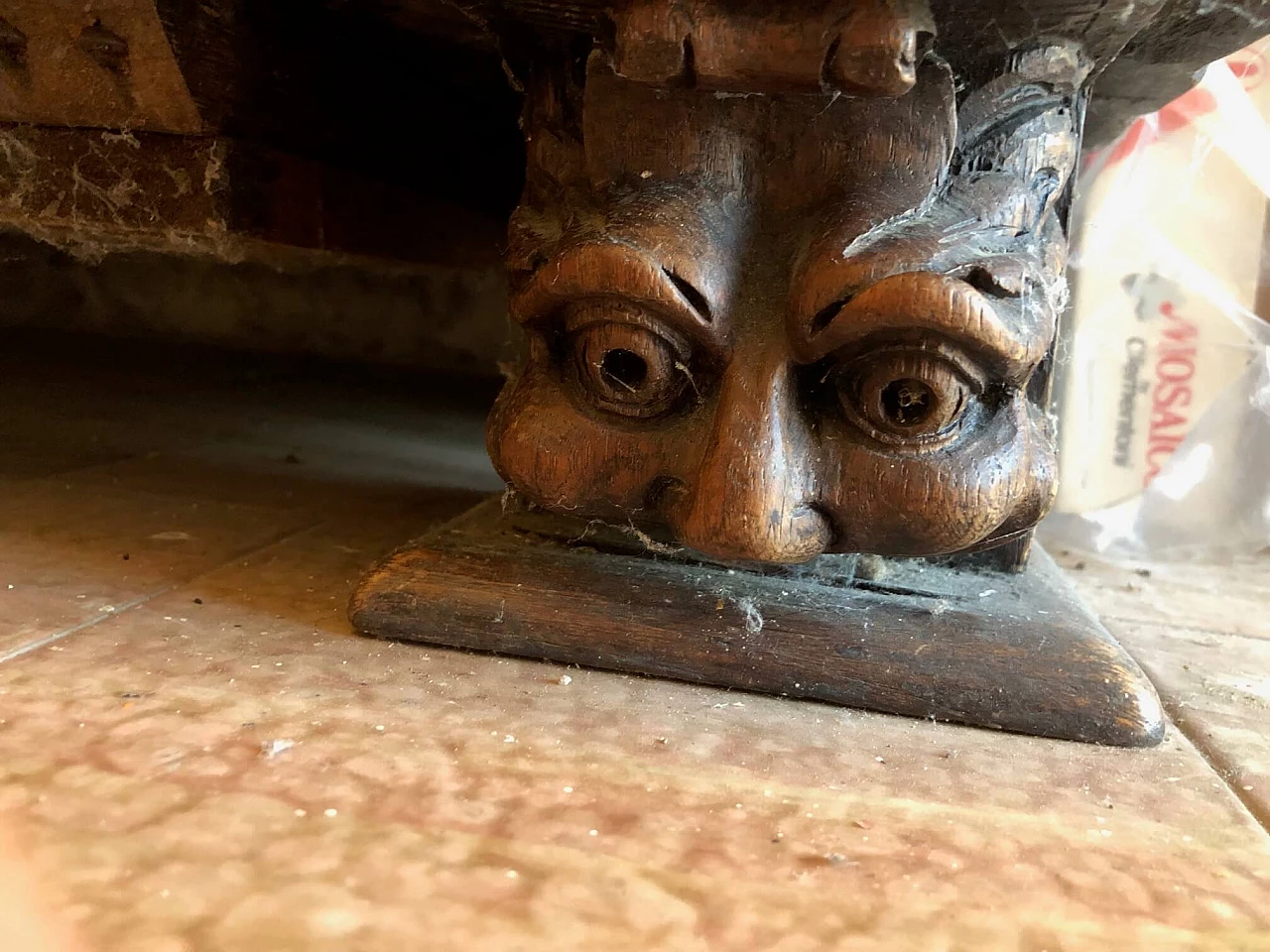 Carved solid wood sideboard, first half of the 19th century 7