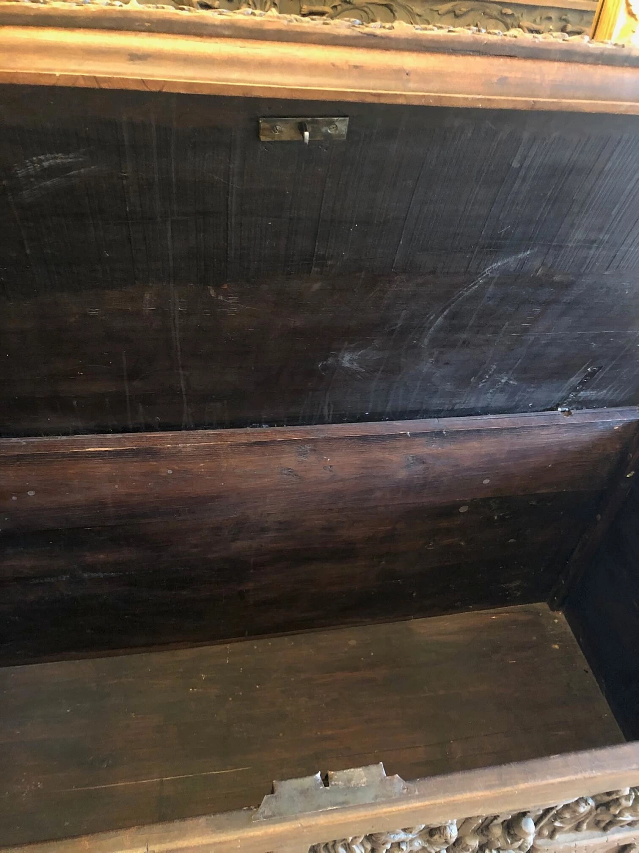 Carved solid wood sideboard, first half of the 19th century 9