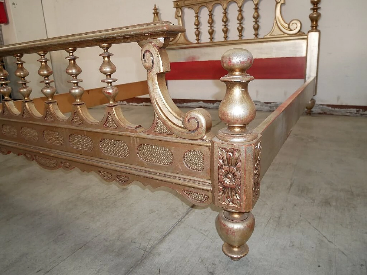 Double bed in mecca gilded wood, 1970s 5