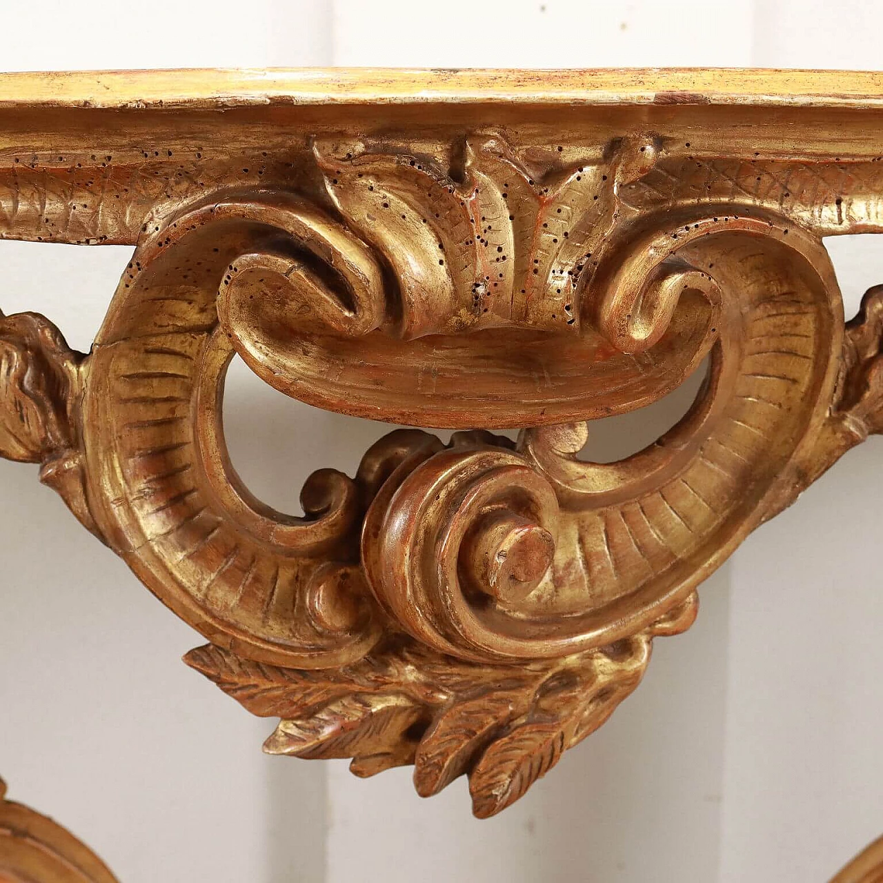 Drop-shaped console table in carved and gilded wood with curved legs, 19th century 4