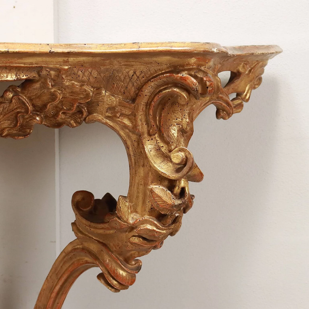 Drop-shaped console table in carved and gilded wood with curved legs, 19th century 5