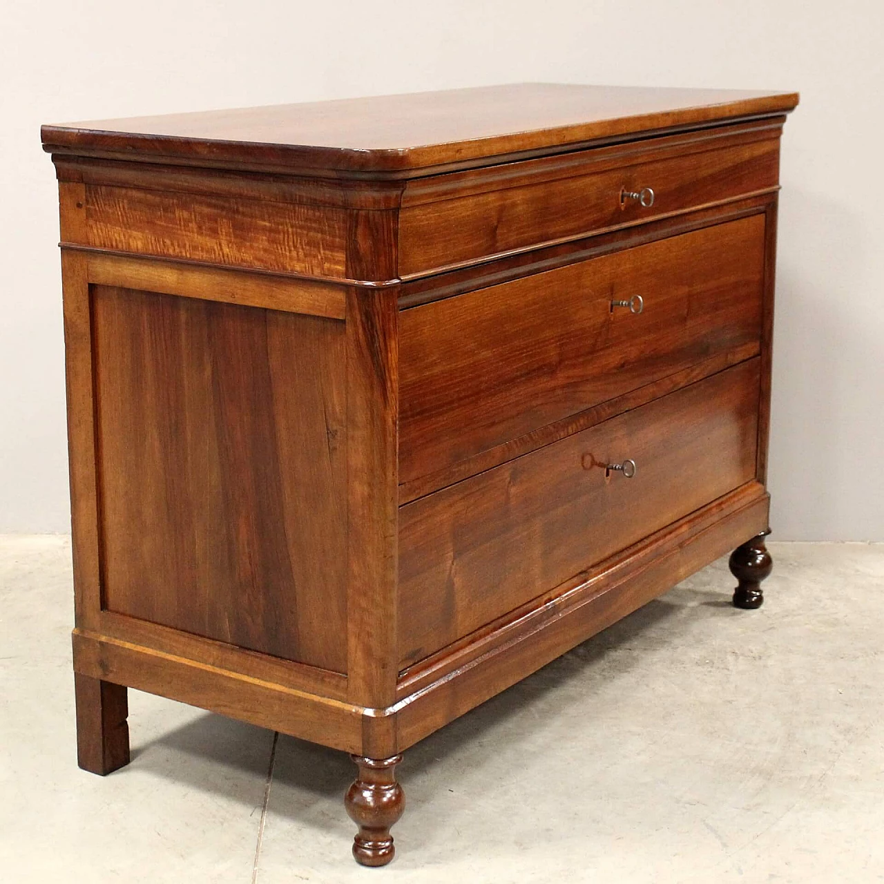 Cassettone Cappuccino Carlo X in noce massello, prima metà dell'800 10