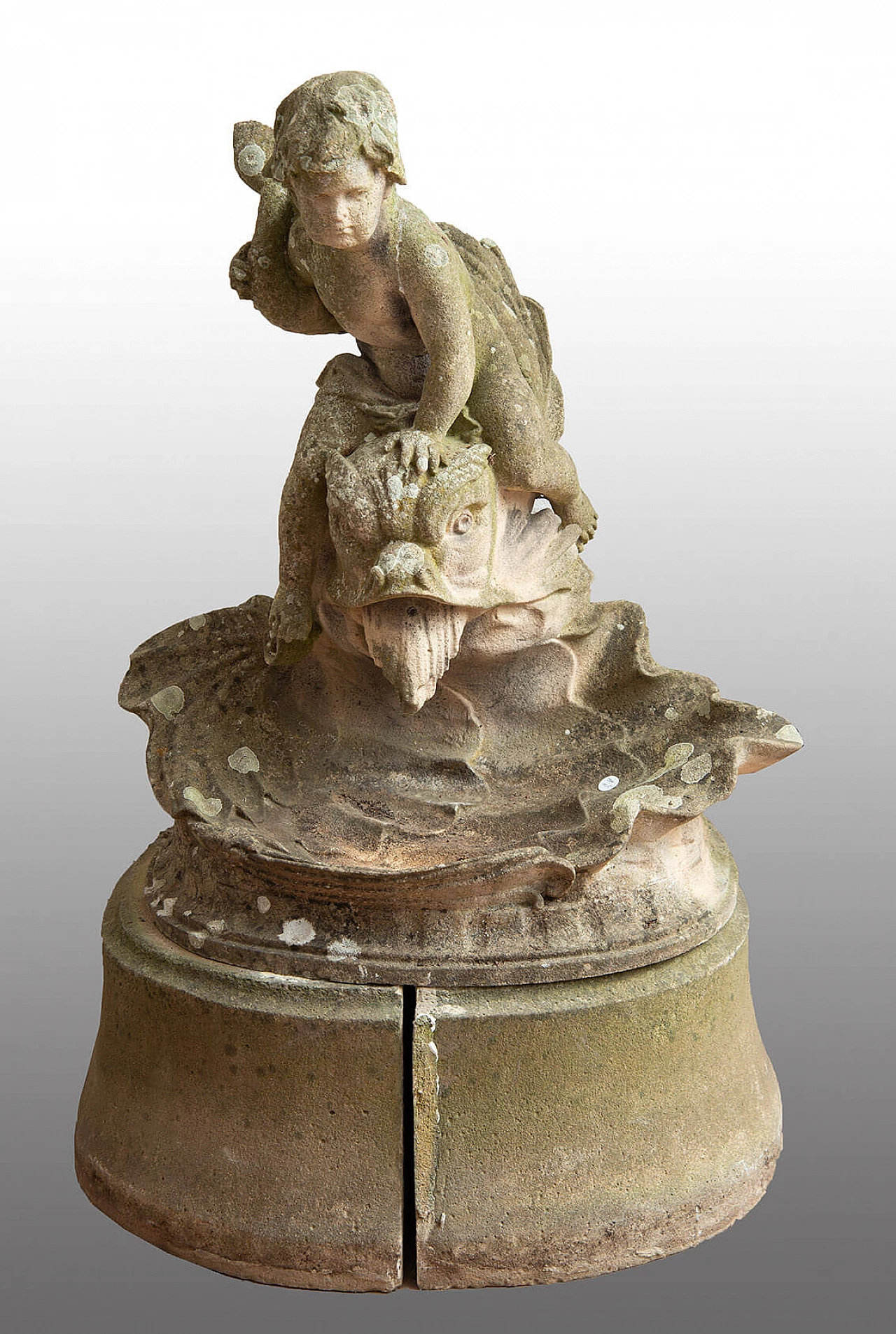Vicenza stone fountain with cherub and dolphin, late 19th century 1