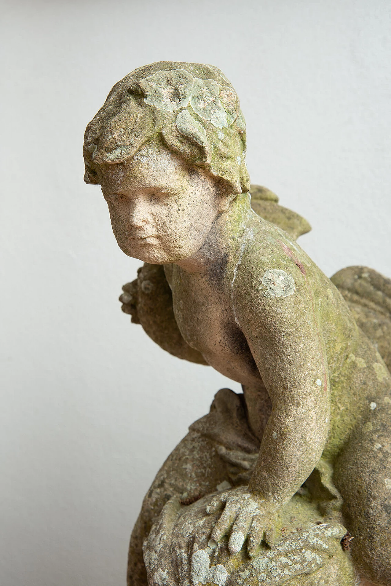 Fontana in pietra Vicentina con putto e delfino, fine '800 2