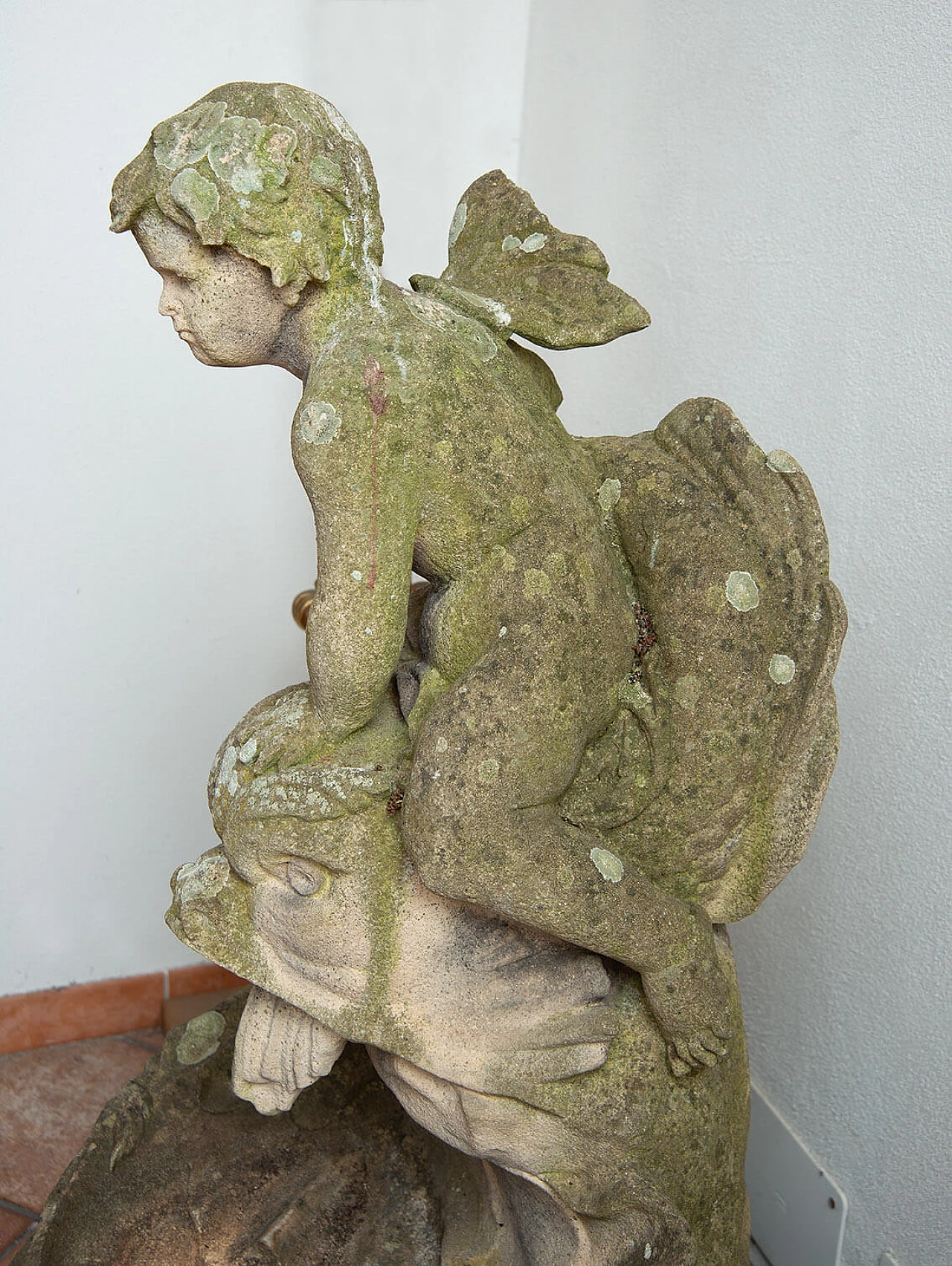 Vicenza stone fountain with cherub and dolphin, late 19th century 5