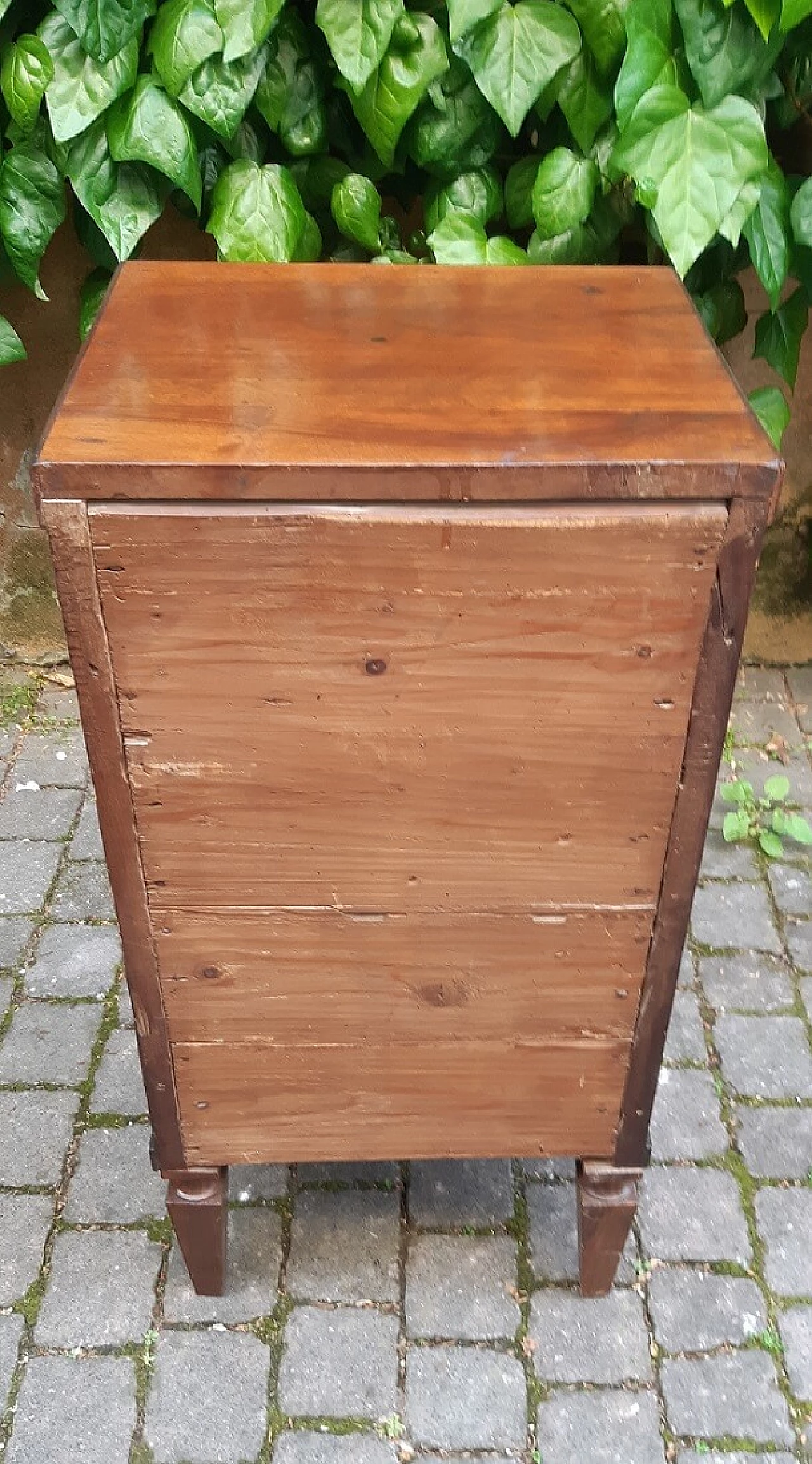 Louis XVI bedside table in walnut, 18th century 2