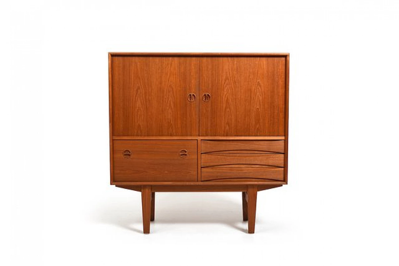 Credenza in teak attribuita a Niels Clausen per N. C. Møbler, anni '60 1