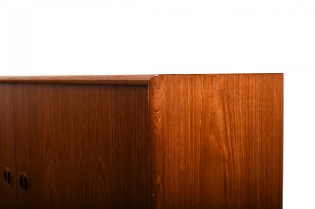 Credenza in teak attribuita a Niels Clausen per N. C. Møbler, anni '60 13