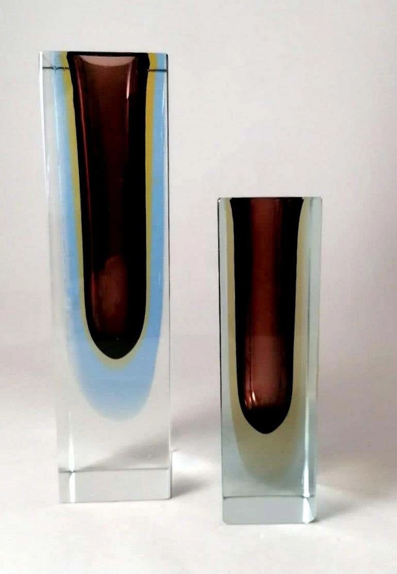 Coppia di vasi in vetro di Murano sommerso colorato, anni '60 2