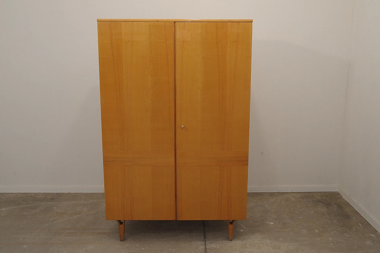 Armadio in frassino e compensato di Nový Domov, anni '70 2