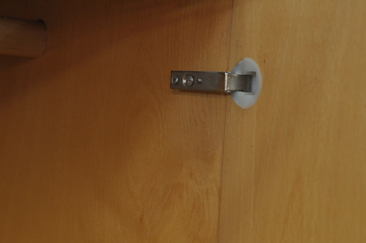 Armadio in frassino e compensato di Nový Domov, anni '70 8