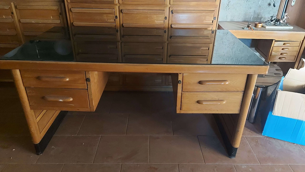 Scrivania in palissandro e vetro verde di Anonima Castelli, anni '60 5