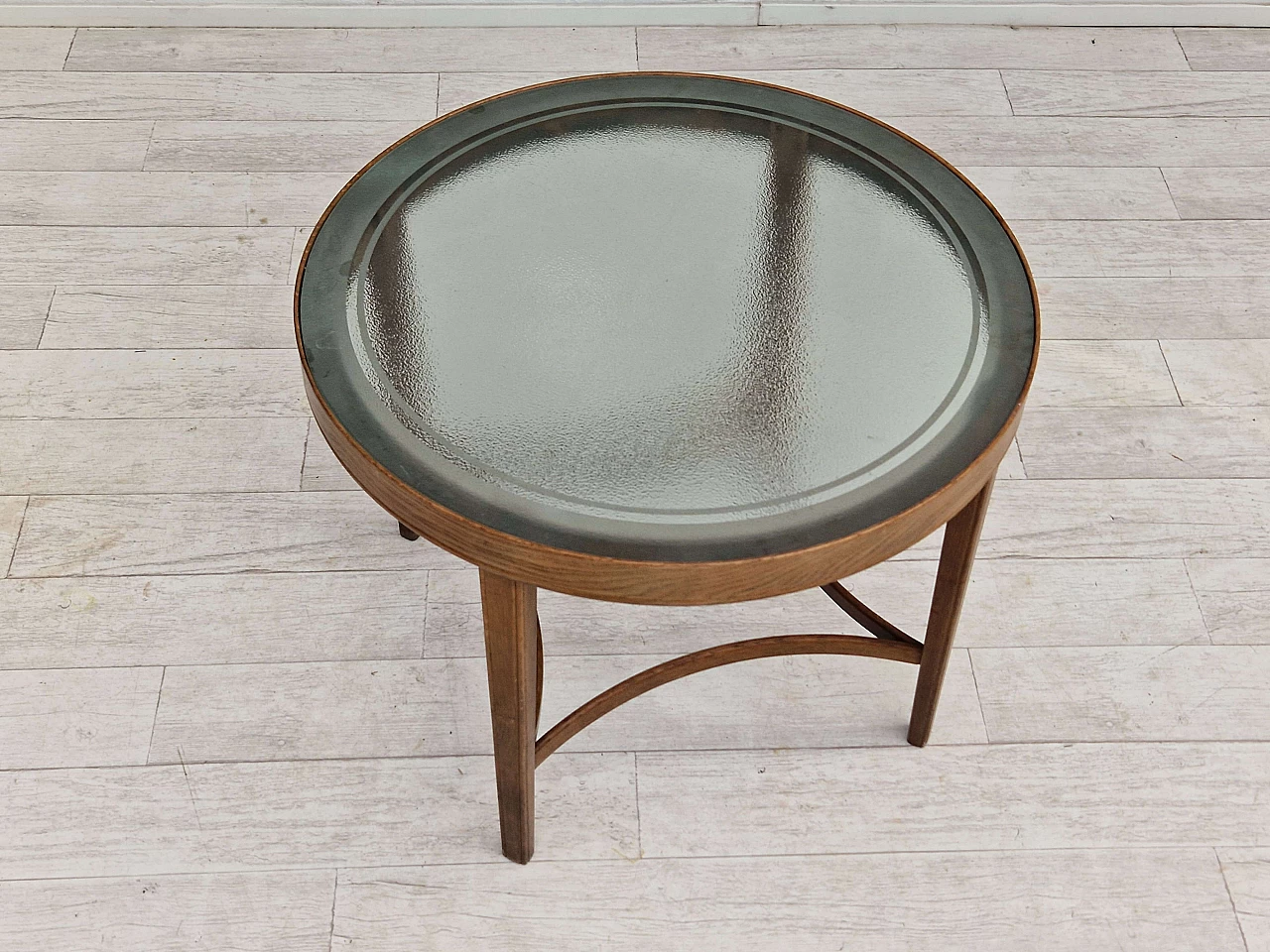 Tavolino danese rotondo in rovere con piano in vetro, anni '50 6