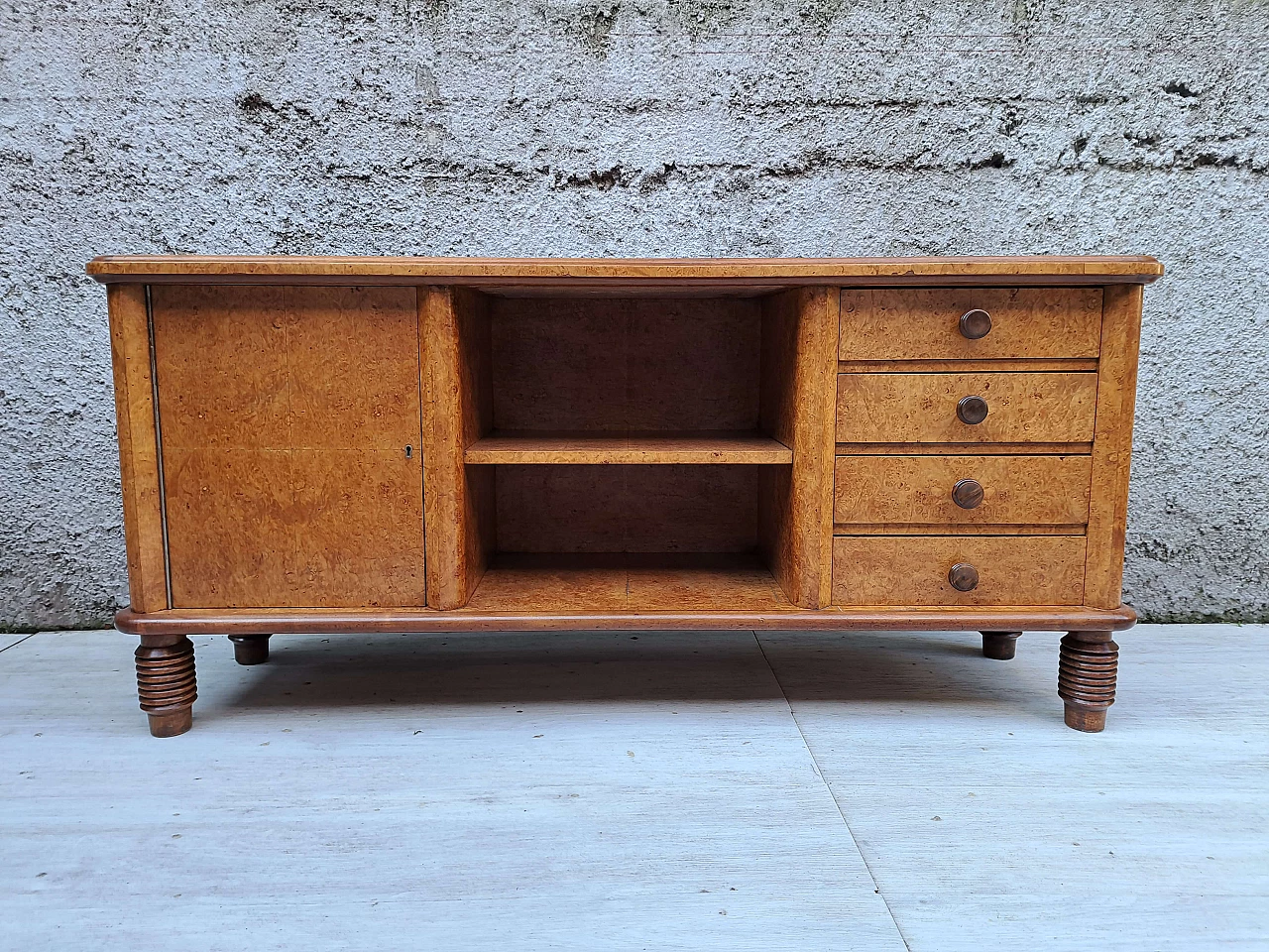 Credenza Art Déco in radica con piano in vetro bordeaux, anni '30 1