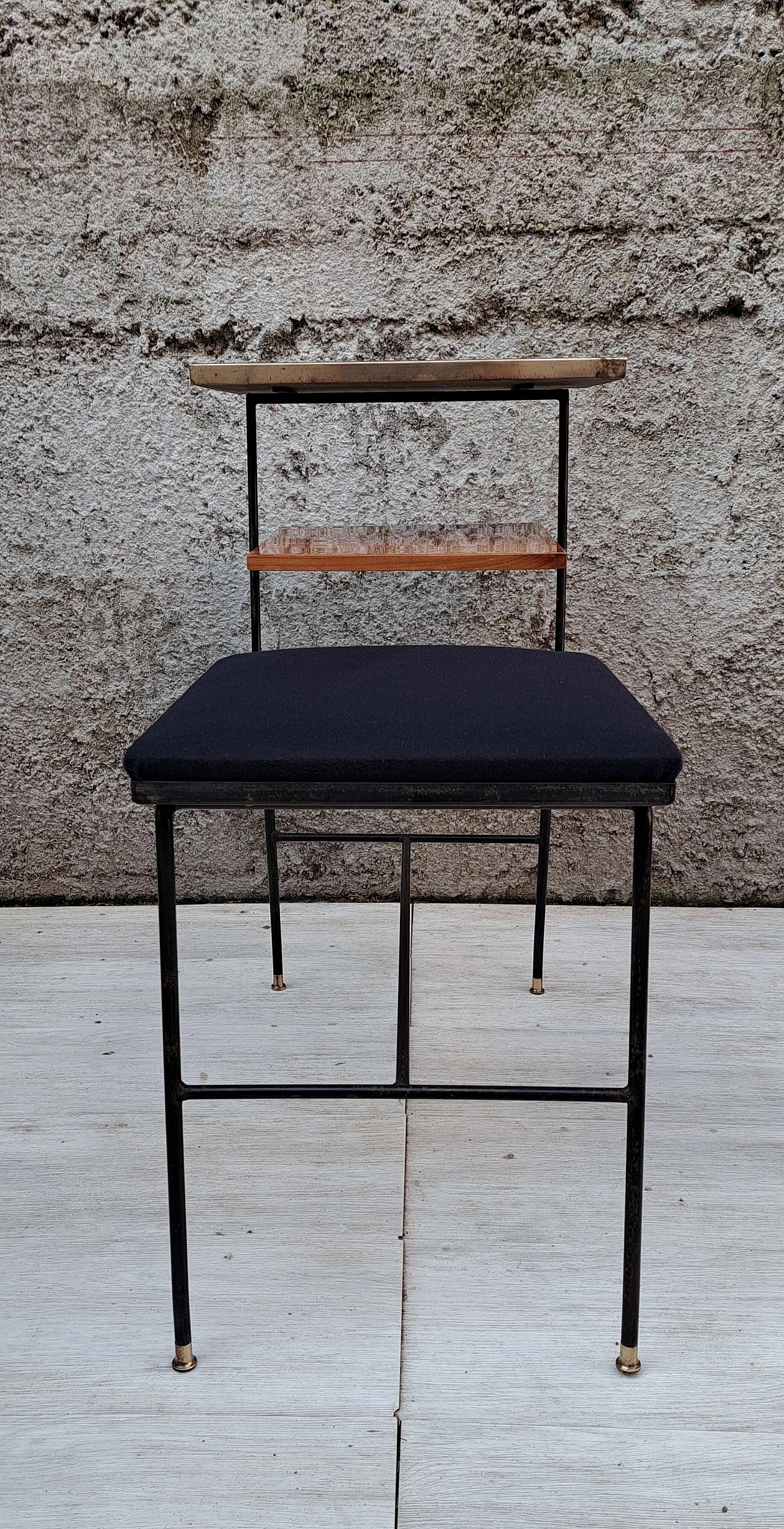 Black iron, wood, brass and fabric gossip chair, 1960s 1
