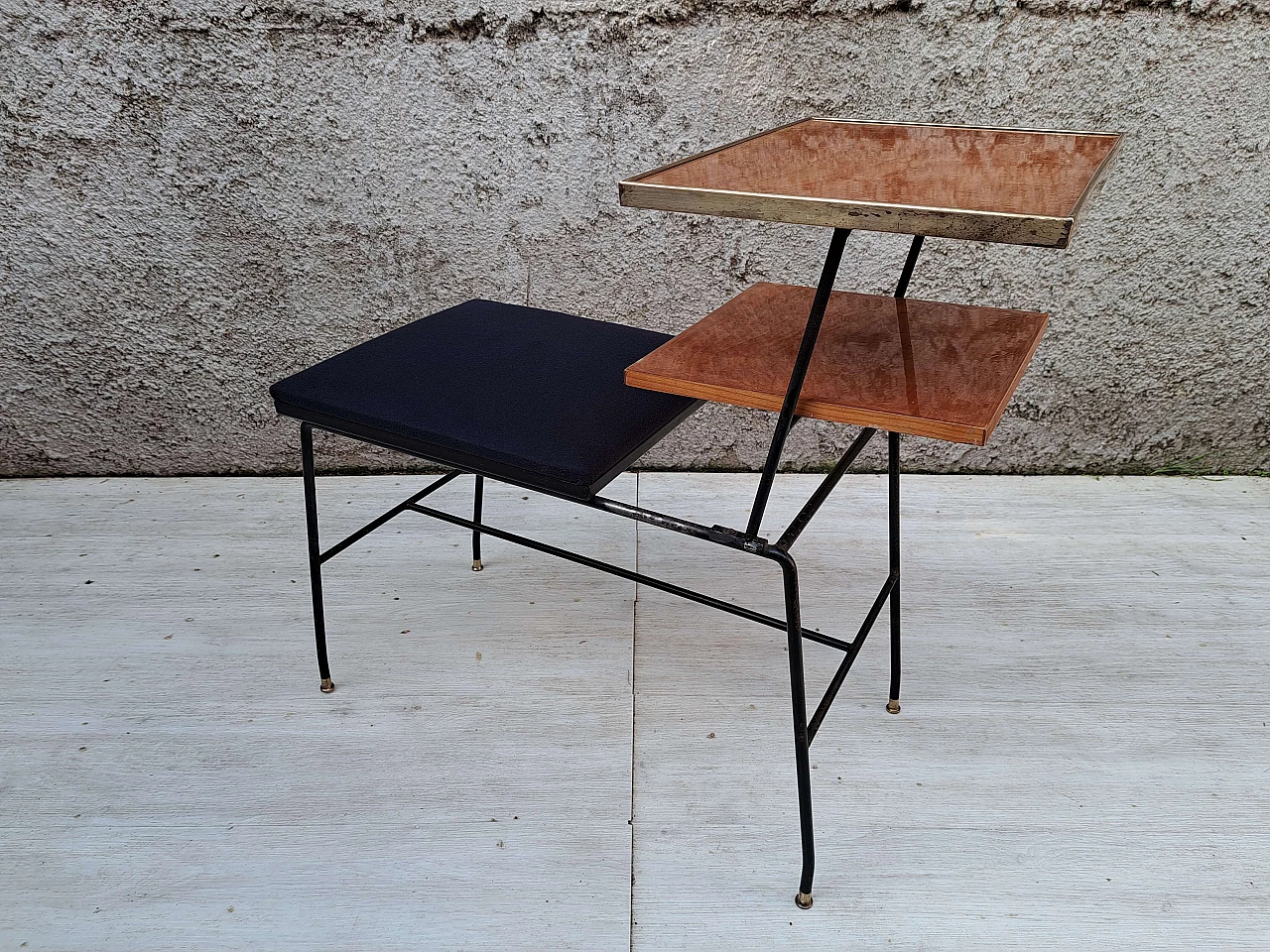 Black iron, wood, brass and fabric gossip chair, 1960s 5