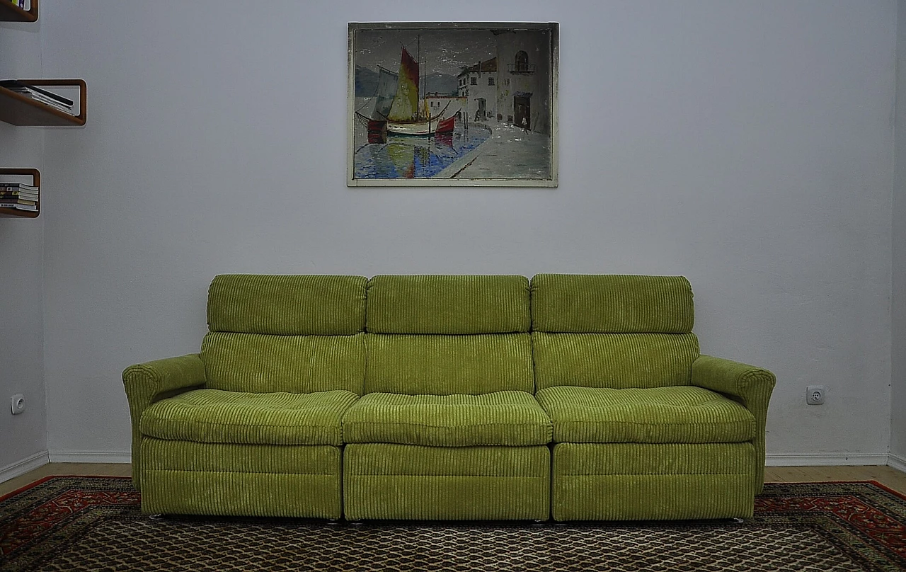 Three-module sofa in green corduroy with chrome-plated steel legs, 1970s 4