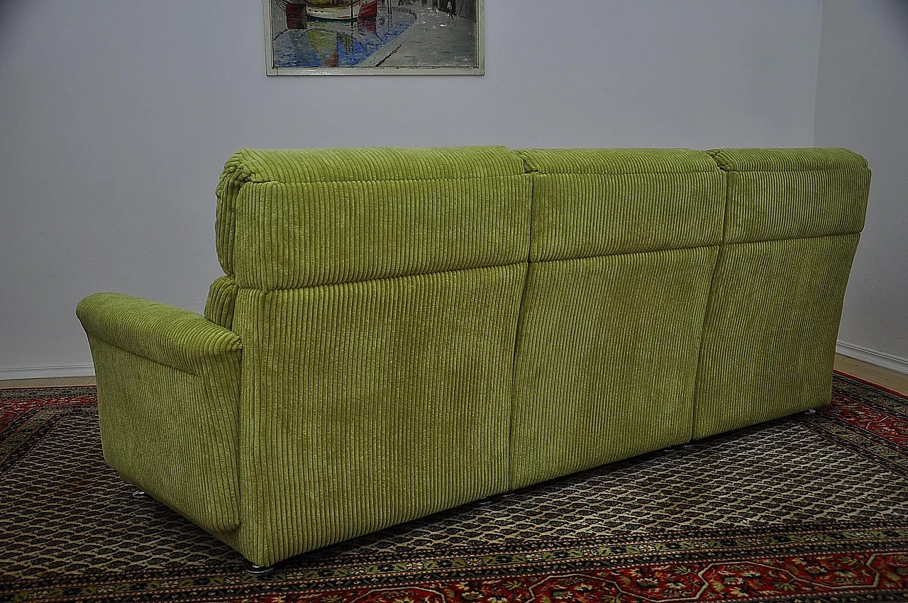 Three-module sofa in green corduroy with chrome-plated steel legs, 1970s 6