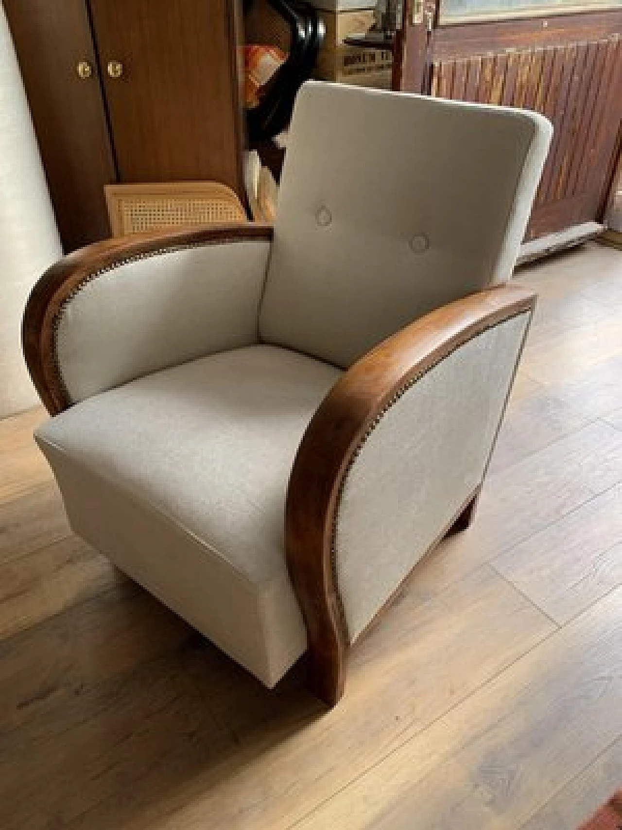 Poltrona Art Déco ungherese in legno e tessuto beige, anni '30 4