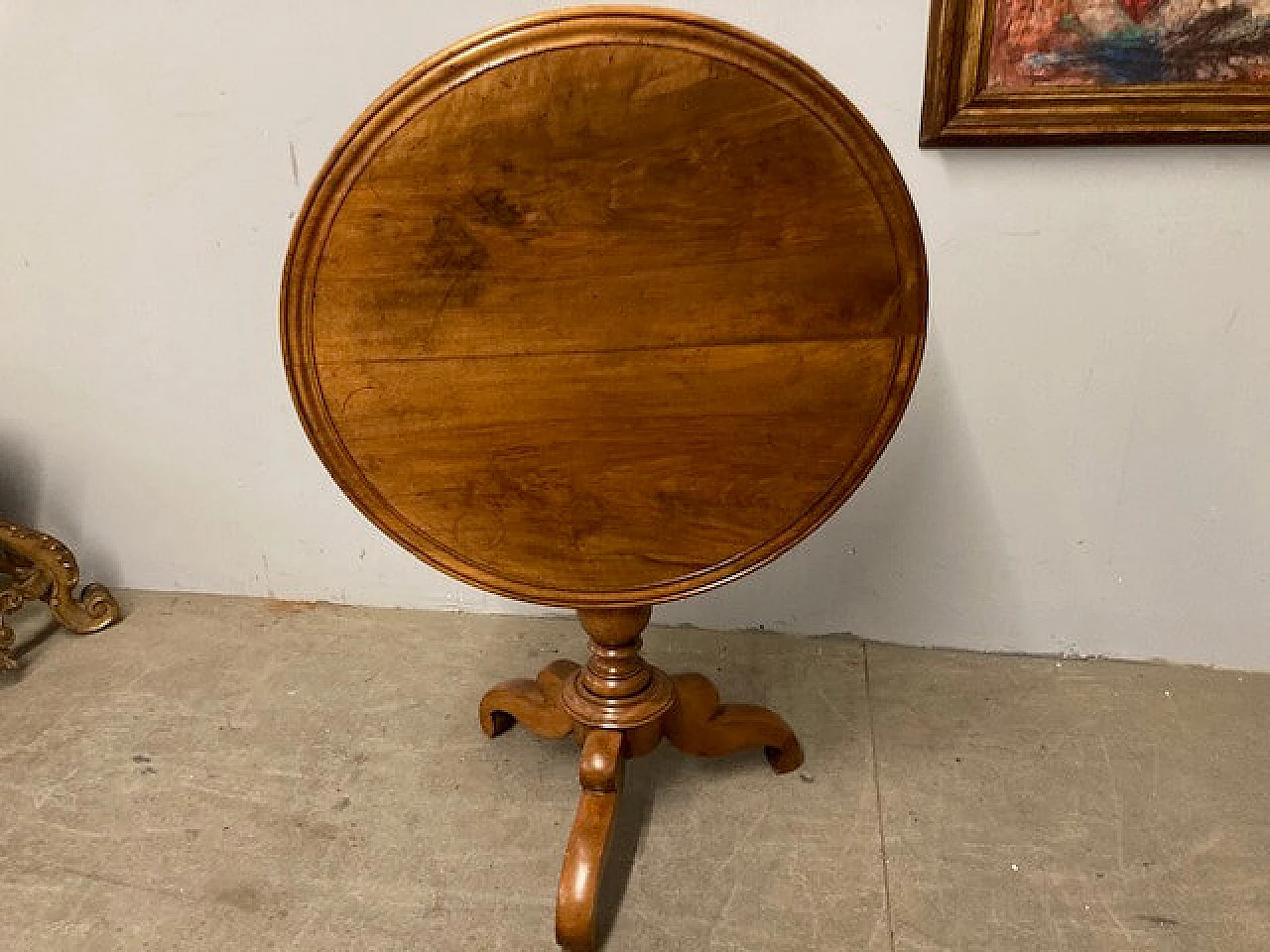 Louis Philippe round solid walnut table, mid-19th century 10