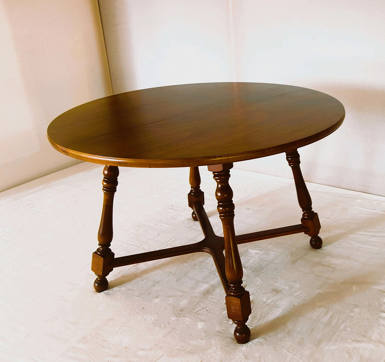 Solid walnut Colonial table with veneered top, 1940s 1