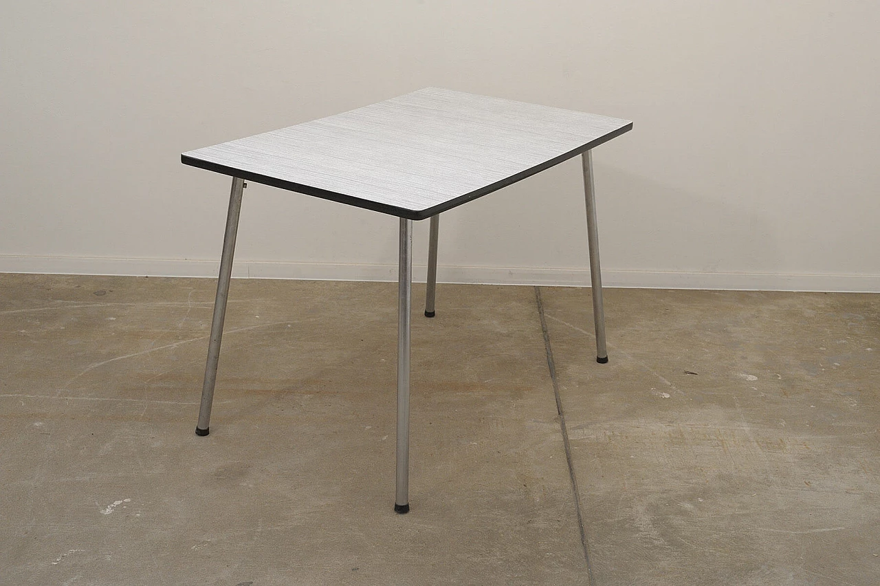 Scrivania in formica con gambe cromate, anni '60 8