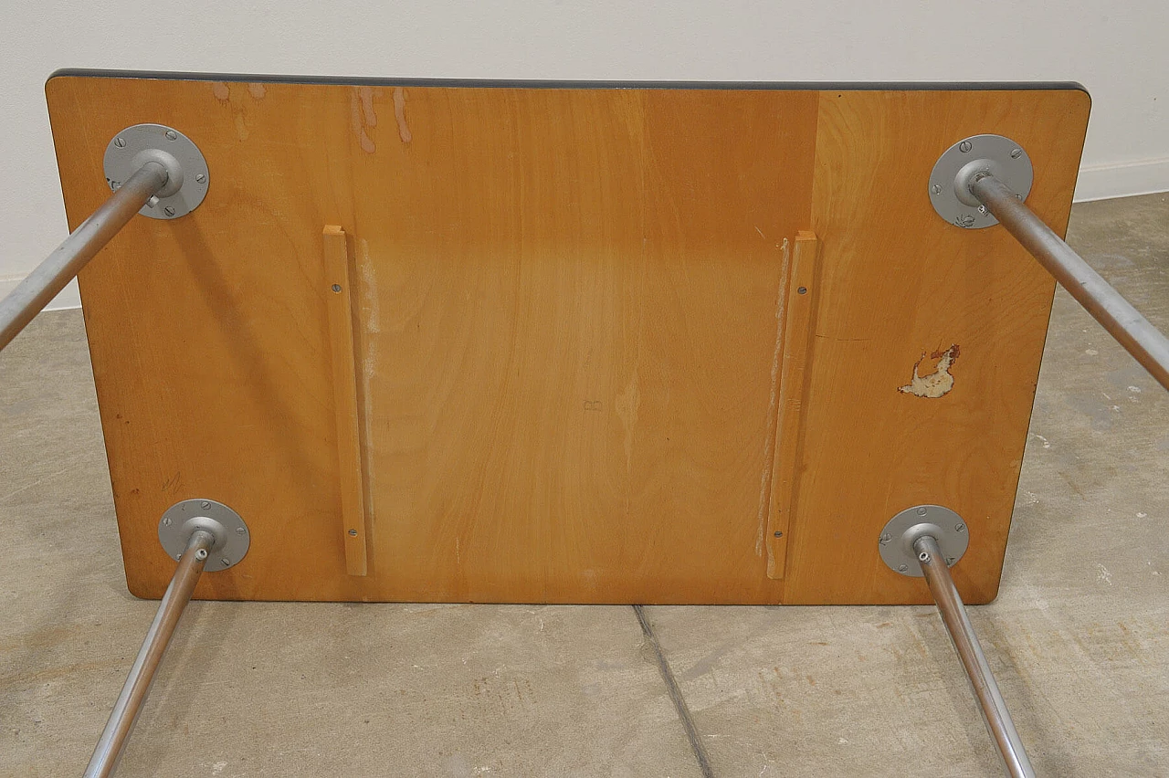 Scrivania in formica con gambe cromate, anni '60 12