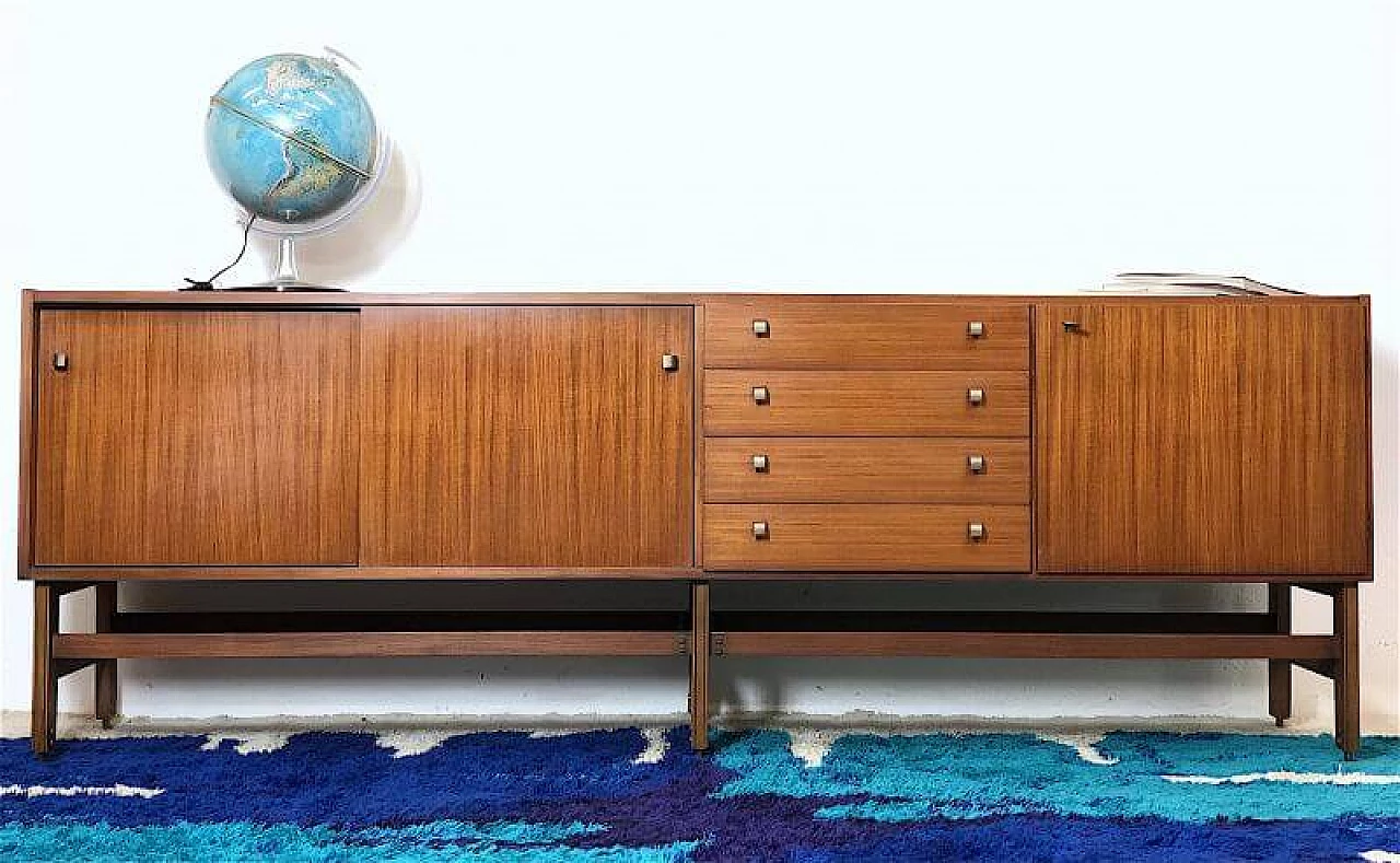 Credenza in legno impiallacciato teak con dettagli in ottone, anni '60 1