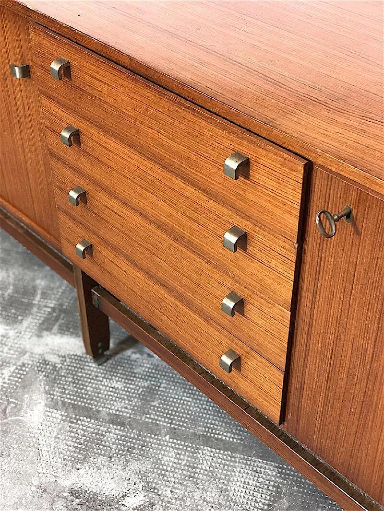 Teak veneered wood sideboard with brass details, 1960s 15