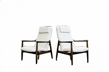 Coppia di poltrone GFM 64 con schienale alto in bouclè bianco attribuite a Edmund Homa, anni '60