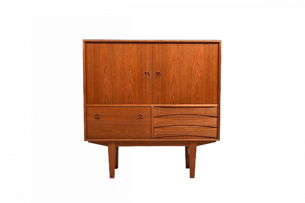 Credenza in teak attribuita a Niels Clausen per N. C. Møbler, anni '60 14