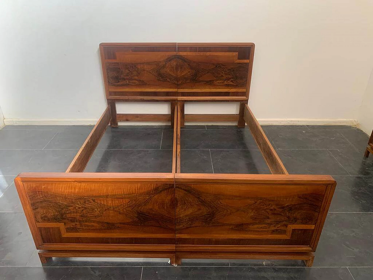 Art Deco double bed in walnut, briar and maple by Vezzani, 1930s 2