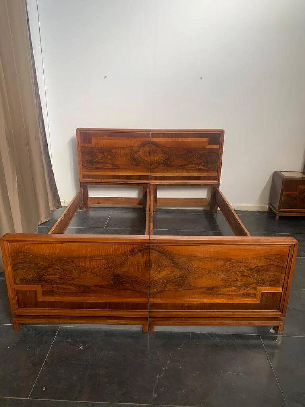 Art Deco double bed in walnut, briar and maple by Vezzani, 1930s 6