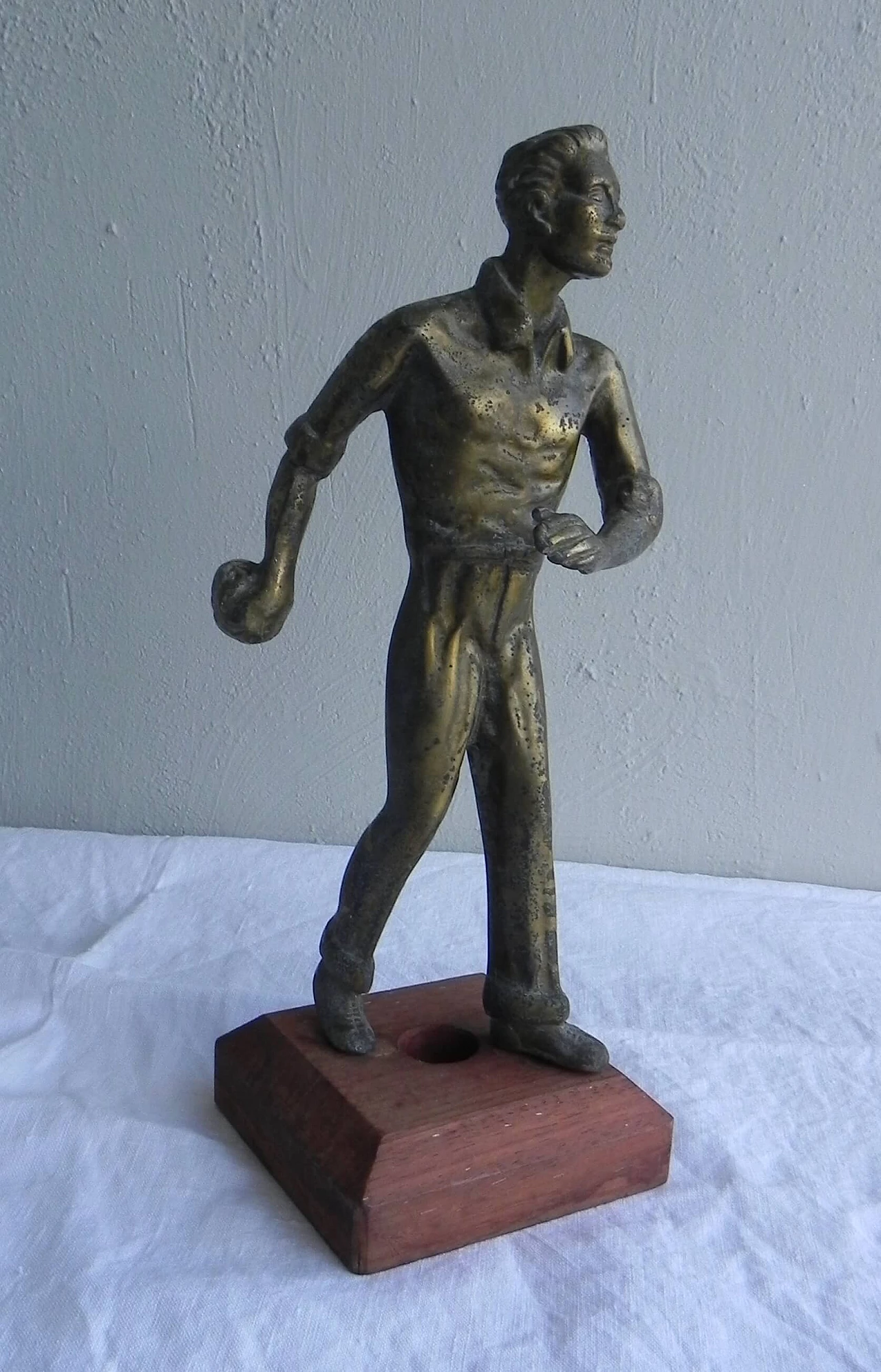 Joueurs de pétanque, solid bronze sculpture, 1940s 1