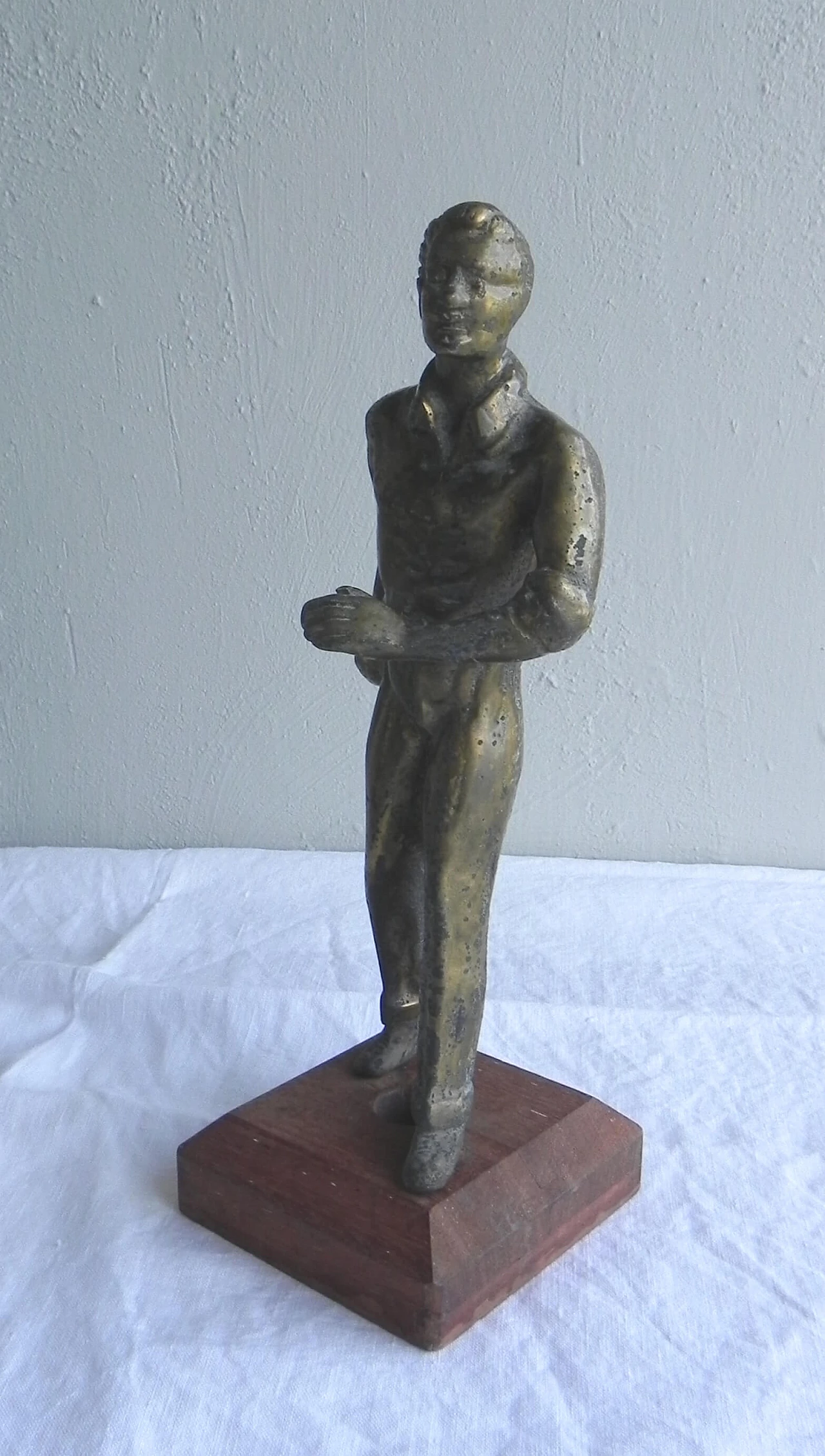 Joueurs de pétanque, solid bronze sculpture, 1940s 8