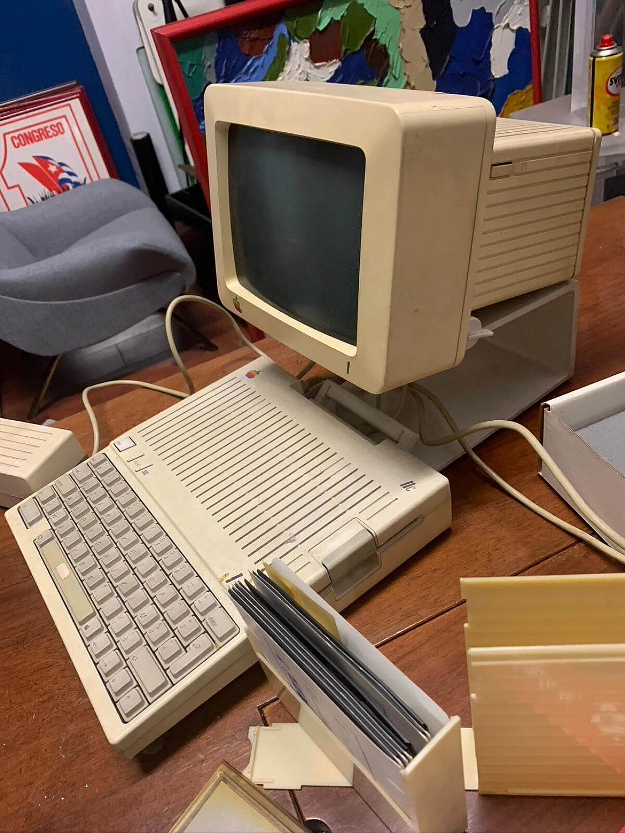Apple II computer, 1984 15