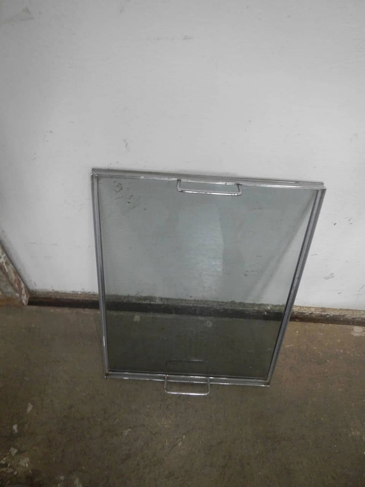 Carrello in metallo e vetro con portabottiglie, anni '60 6