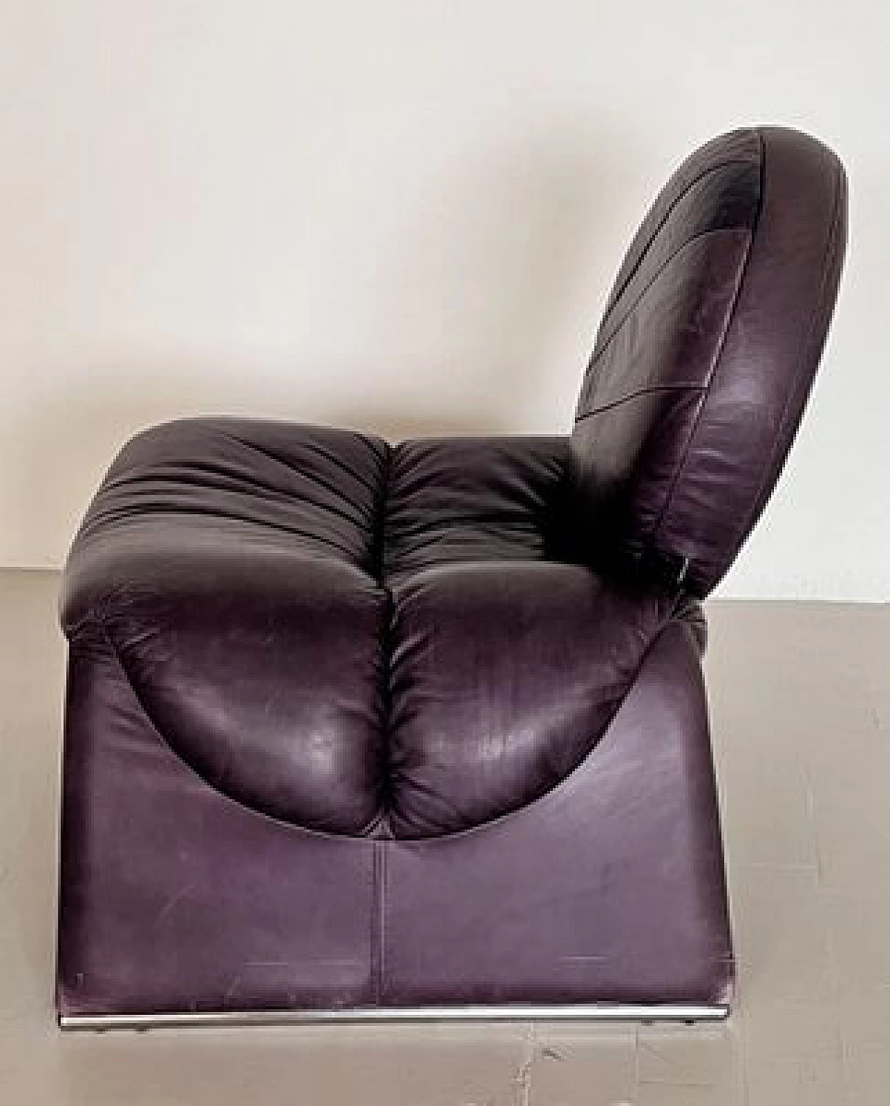 P35 purple leather armchair by Vittorio Introini for Saporiti, 1980s 7
