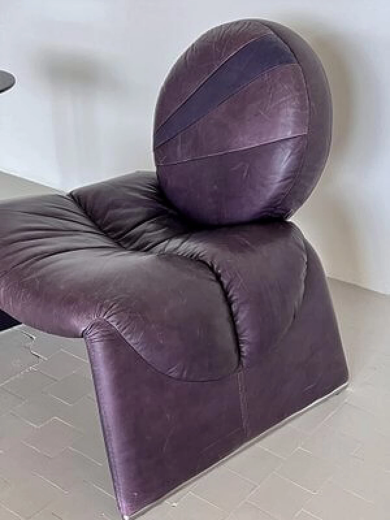 P35 purple leather armchair by Vittorio Introini for Saporiti, 1980s 9