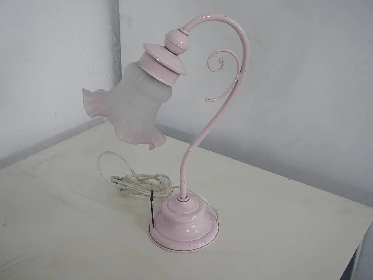 Lampada da tavolo in vetro bianco e rosa, anni '70 2