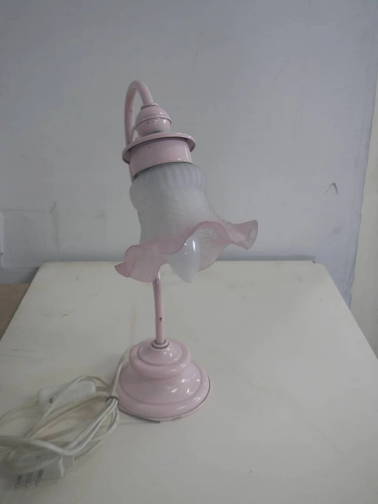 White and pink glass table lamp, 1970s 3