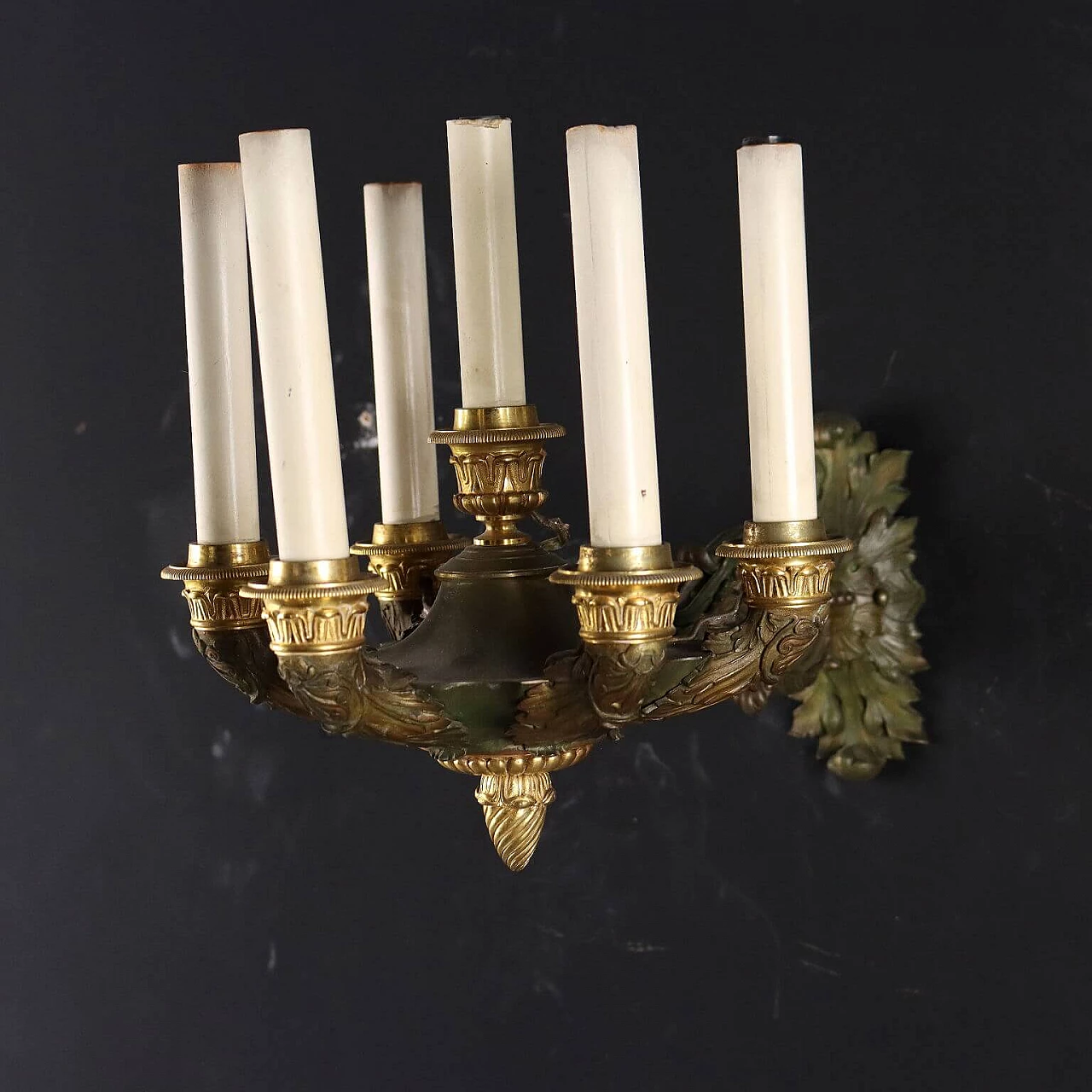 Coppia di applique stile Impero in bronzo brunito e dorato, inizio '900 3
