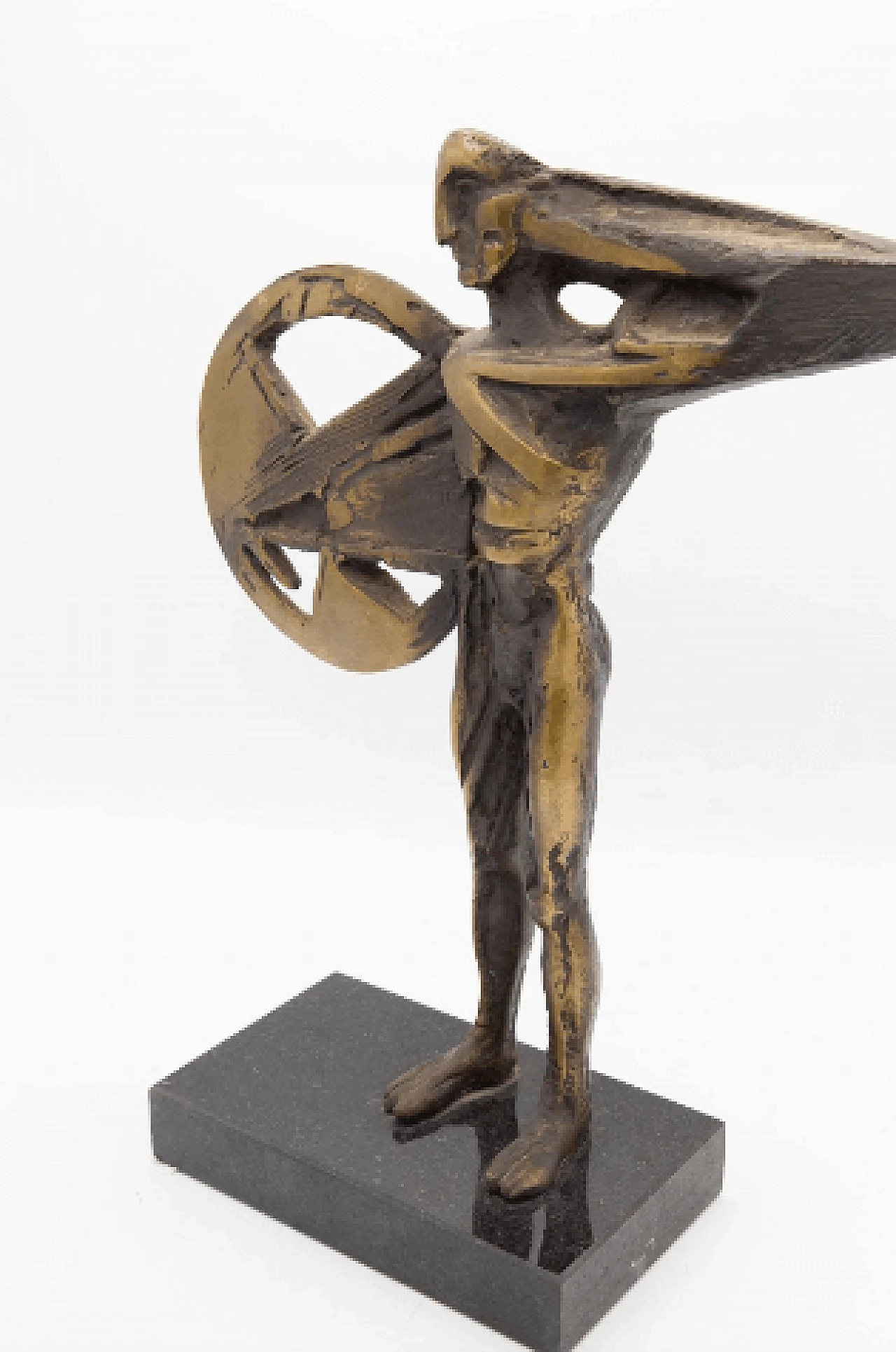 Scultura Futurista in bronzo di uomo con scudo, anni '30 5