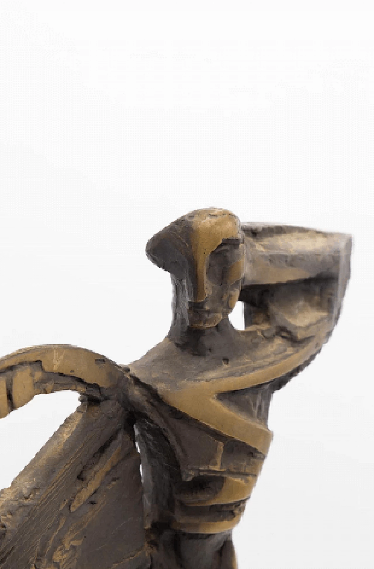 Scultura Futurista in bronzo di uomo con scudo, anni '30 7